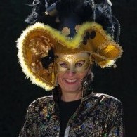 foamhoed met masker dame